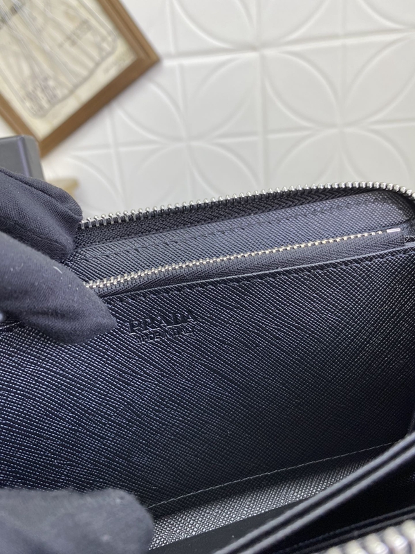 プラダ財布コピー全体デザイン